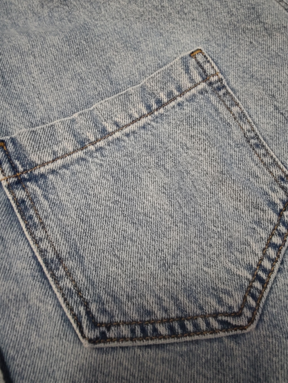 AGOLDE Rona Box Cropped Denim Shirt, size XS - Picture 9 of 16